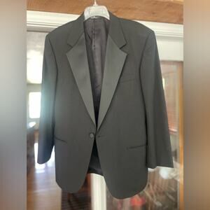 Perry Ellis Portfolio Tuxedo jacket.